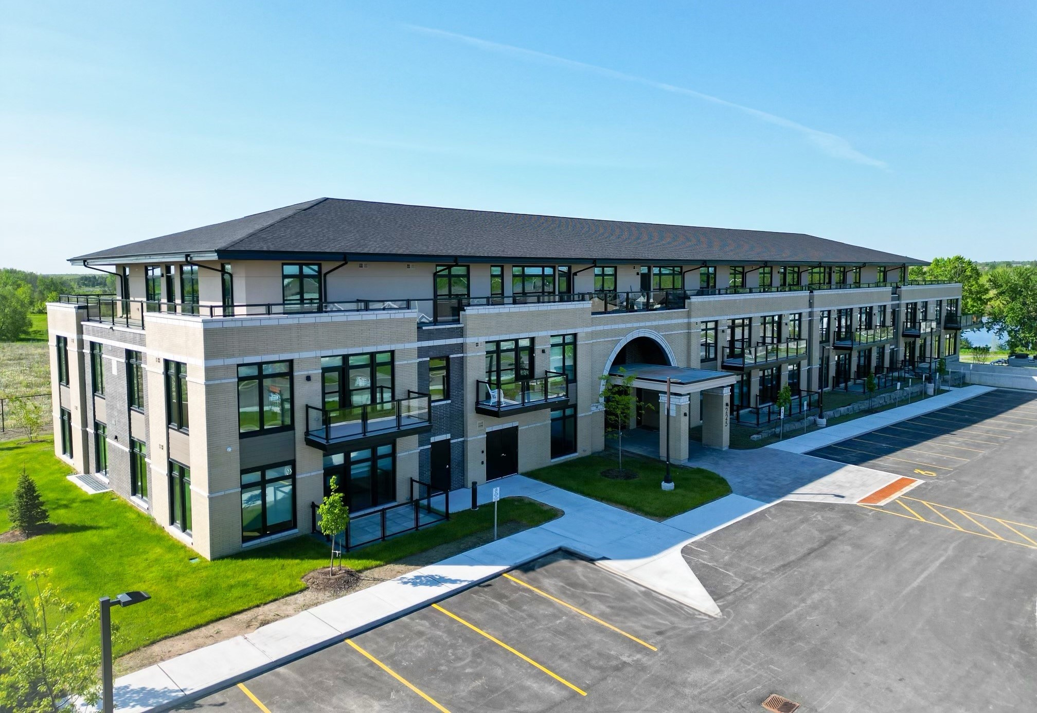 42-UNIT APARTMENT COMPLEX